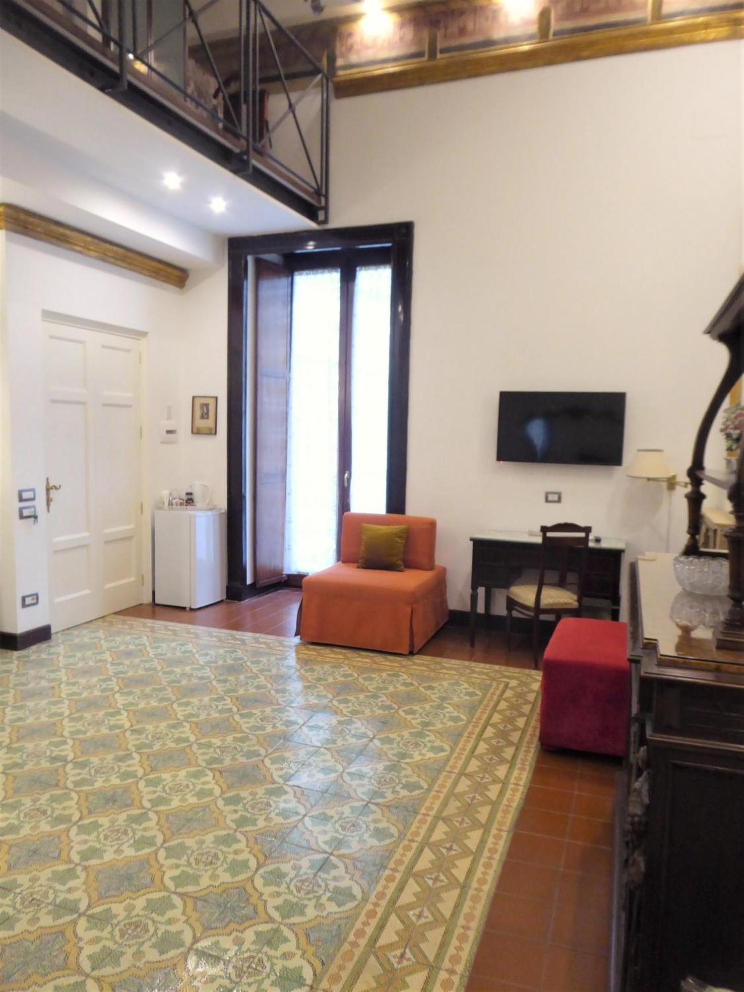 Hotel Casa Cesira Incentro Napoli Esterno foto