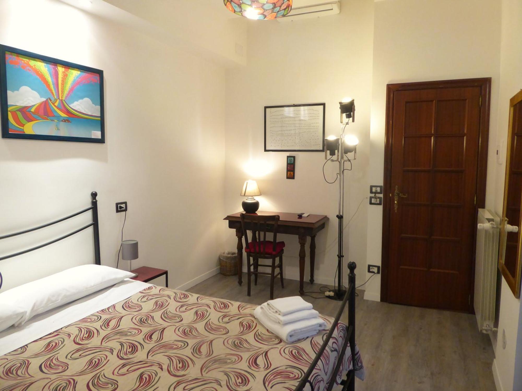 Hotel Casa Cesira Incentro Napoli Camera foto